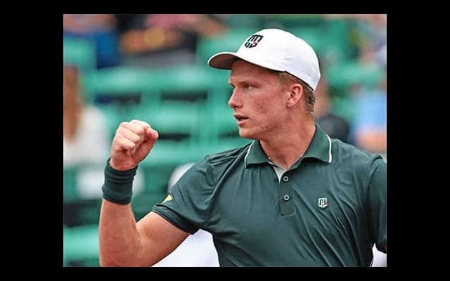  予選勝者 逆転勝ちで4強 