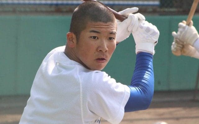 最速151キロ右腕の二刀流は高校日本代表候補最速の速球を披露！注目の進路はプロor進学の半々