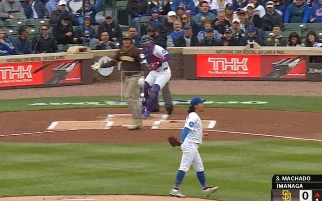 球場騒然！ 今永昇太の内角攻めに“イライラ”「ヤバいな」 膝元ギリギリを突く→パドレス主砲が“三振バット投げ”「そらキレるw」