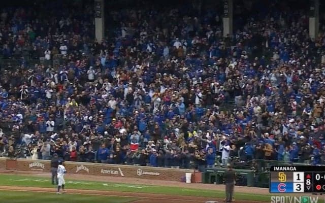 この光景は… 今永昇太、愛されすぎ「熱量スゴいw」 観客が総立ち&大歓声… 降板シーンで球場が大盛り上がり