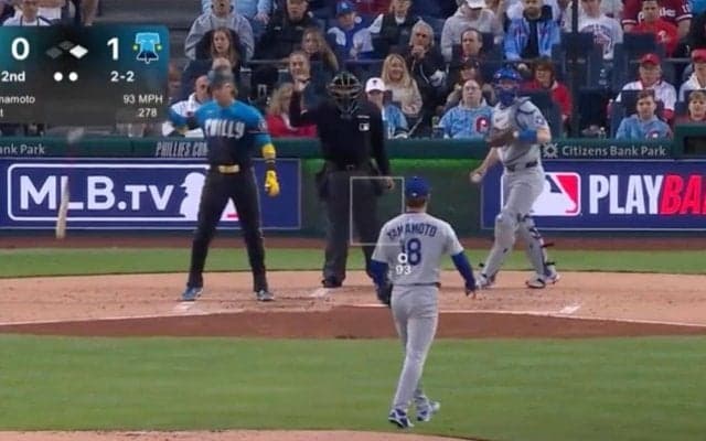 やってらんねえ… 山本由伸、鋭く急落する“魔球”が「エグい」「なんやこれ」相手打者が無念の“三振バット投げ”