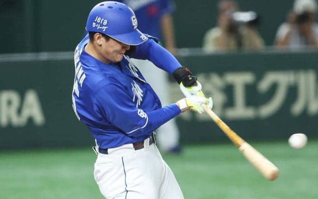 ついに出た1本…コーチの「ガッツポーズが泣ける」　苦しんだ“弟子”の活躍で見えた絆