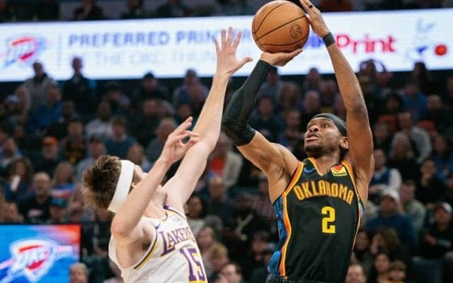 1960年代以来初…サンダーのSGAが70戦連続で20得点超えもレイカーズ戦で珍事