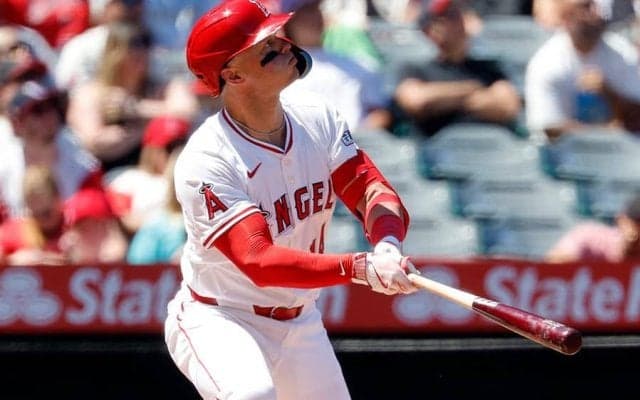 “大谷元相棒”がジャッジ猛追「長期契約を」　球団記録の猛打にX興奮「最強捕手だ」