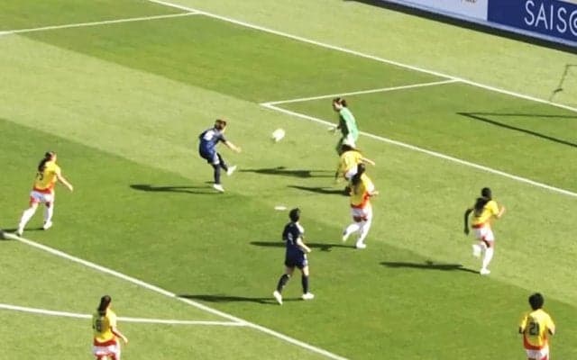 天才的！ なでしこジャパンMFの“美しすぎるループショット”にファン熱狂「うますぎる」「良い形」「得意のやつだ」籾木結花の“幻のゴラッソ”が話題