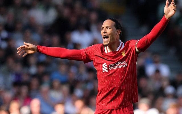 今季で契約切れるファン・ダイクが初めて言及「確かに進んでいる」とクラブとの会話を言及も「様子を見よう」