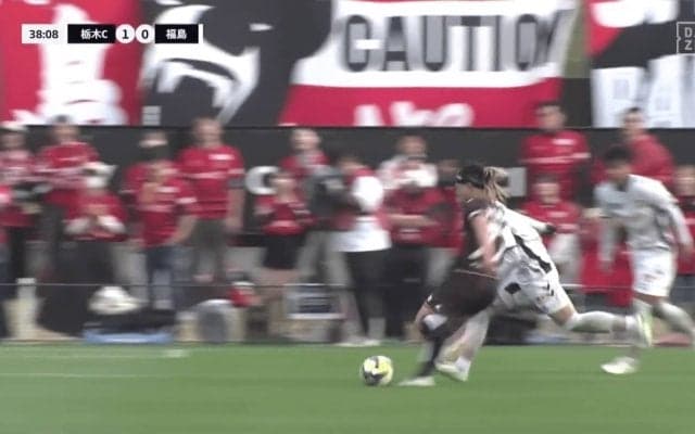 「J3レベルじゃないでしょ」総フォロワー数50万人超“インフルエンサー系Ｊリーガー”が衝撃のカットインゴラッソ！「エッホエッホ」「鬼煽り」ゴールパフォーマンスにSNS沸騰