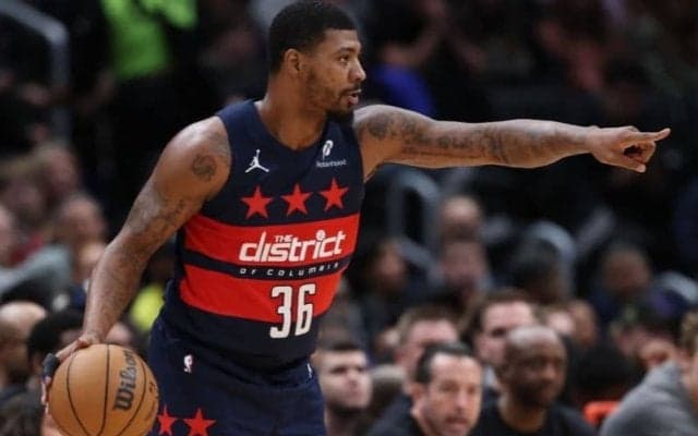 マーカス・スマートが古巣戦でファンと口論…一方で「We want Marcus」コールも沸き起こる