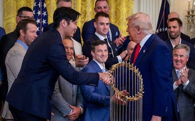トランプ大統領が「大谷翔平はいい選手？」　ロバーツ監督の回答に会場大爆笑