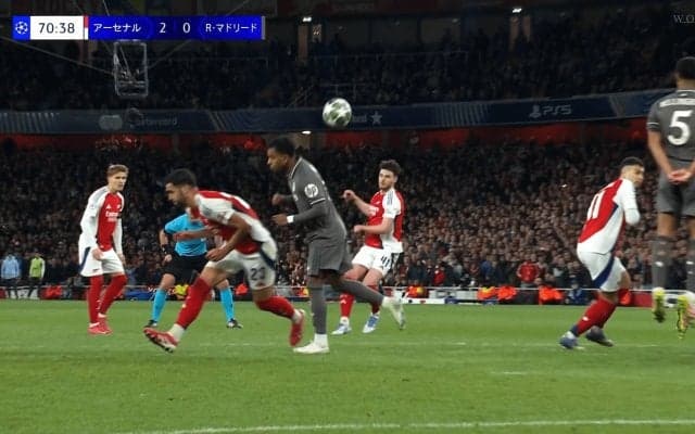 SNS狂喜乱舞！ CL決勝T初“直接FKダブル”の歴史的瞬間「力強いベッカム」「朝からライスおかわり」「クルトワから２本はえぐすぎる」アーセナルMFの弾丸カーブショットが話題沸騰