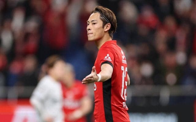 浦和MF渡邊凌磨が元おはガールのモデル前田希美さんとの結婚を報告、より一層の責任感「これからも身を粉にして戦っていきたい」