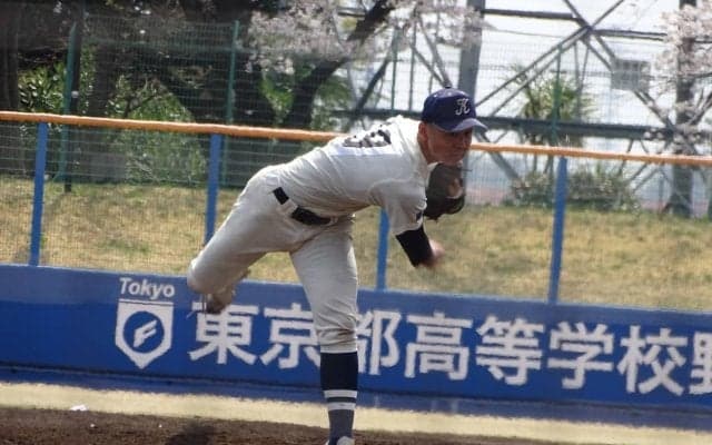 国学院久我山、投打にニューヒーローが誕生！代打・モネケが2点適時打、期待の2年生投手が4回を無安打無失点の好投【東京】