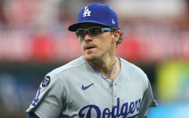 パーカー姿のド軍“お祭り男”が「何というプレーだ！！」窮地を救ったビッグプレーに米識者も賛辞　チームの連敗ストップに貢献