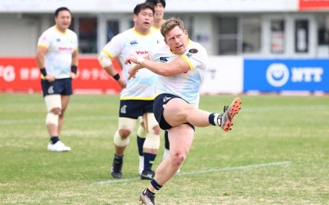 このチームは「日本の家族」。ともに強くなり、駆け上がることを夢見る不動の10番