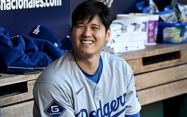 大谷翔平が公開した“家族”とのひと時　びしょ濡れ貴重ショットが話題「微笑ましい」