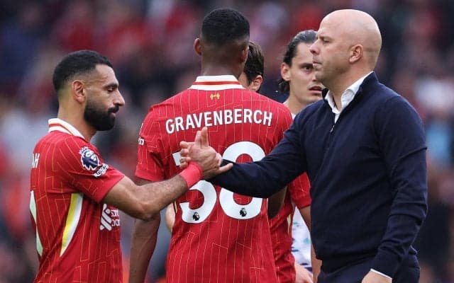 「とても嬉しい」サラーの契約は2年間、リバプールのスロット監督は思わず笑みで喜び語る「日曜日は重要性を示してくれるだろう」