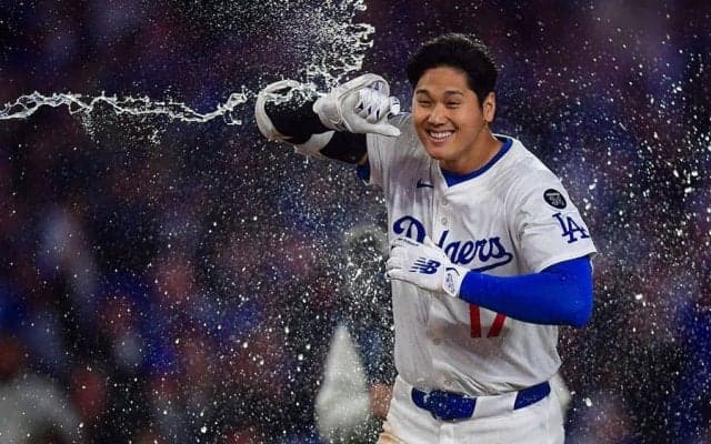 “大谷効果”で大流行…ド軍ナインが珍Tシャツ続々着用　本拠地帰還でゲットか