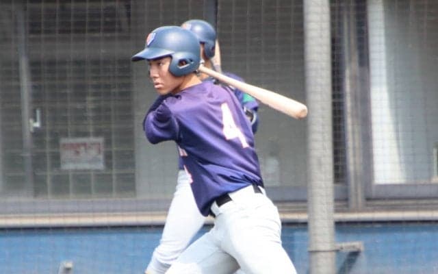 阪南大に進学した広陵出身のルーキーが8打数0安打を乗り越え、待望の初ヒット！【近畿学生】