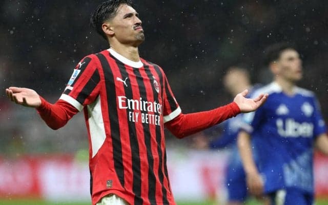 ラインデルスが偉業、ファン・バステン以来史上2人目のミランにおけるセリエAシーズン二桁オランダ人得点者に