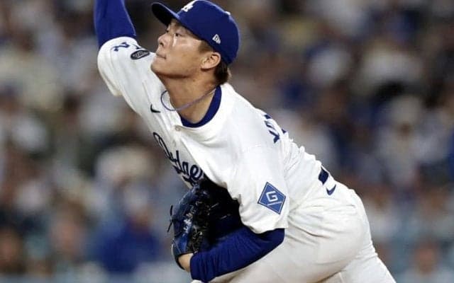 味方も「非現実的だ」と感嘆　山本由伸のCY賞級の投球に敵地元局も衝撃「球界最高の投手。カブスは何もできなかった」