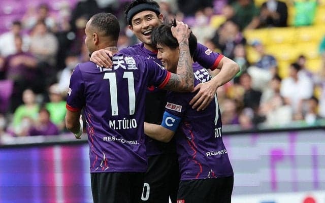 川﨑颯太の2発で湘南を下した京都がリーグ戦5試合無敗で暫定2位浮上！【明治安田J1リーグ第10節】