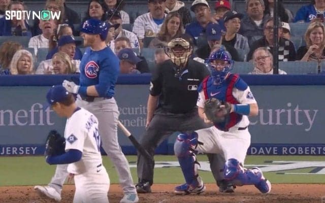 どうした…？ 山本由伸に“打者が激怒”「そりゃキレる」「怖っ」 魔球にイライラ爆発… “マン振り三振”で叫ぶ！「八つ当たりw」