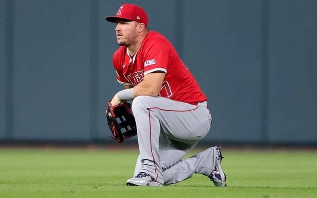 トラウトが敵ファンの行為に激怒　捕球したボールもぎ取られる…謝罪も退場処分に