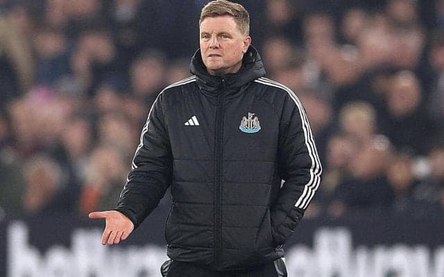 エディ・ハウ監督が体調不良で入院…ユナイテッド戦はアシスタントコーチ2人体制で臨むことに