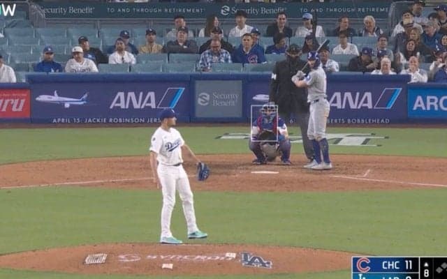 めっちゃ楽しそう！ ドジャースボロ負けで“珍光景”「ヤバいw」 “ニセ山本由伸”がやりたい放題… ファン大爆笑「そして死球」「モノマネ大会」