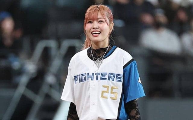 ポニテ美女が「めちゃくちゃ可愛いな」　緊張→“枠外”超ボール「すげぇぜ！」