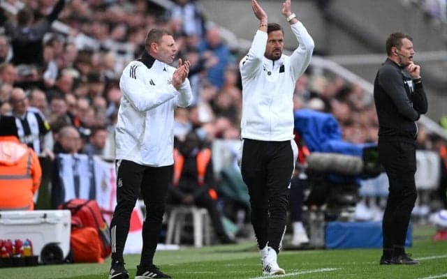 入院中のハウ監督から祝福のメッセージ、指揮官代行は｢試合を観ていたからきっと快方に向かうだろう｣と復調を示唆