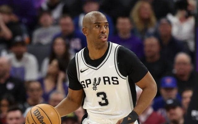 キャリア20年目の選手としてNBA史上初…スパーズのクリス・ポールが82試合にフル出場