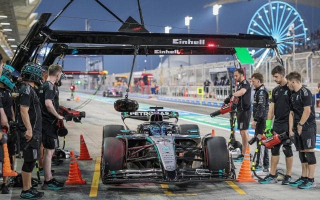 低迷のユナイテッドが立て直しにF1の手を借りる可能性!? ラトクリフ氏が共同オーナー務めるメルセデスのスタッフを採用か