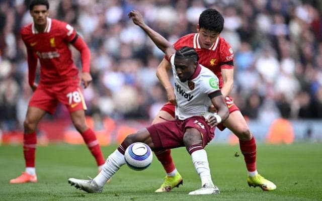 「任務完了」「勝つために投入された」終盤出場の遠藤航、現地メディアはクローザーぶりを評価「辛勝に成功した」