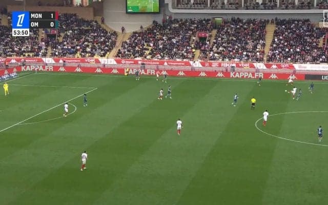 「ノールックだったんじゃない？」南野拓実、圧巻のジャンピングフリック炸裂！「いい動き」ワンタッチで攻撃の流れを加速させた瞬間