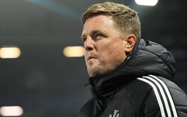 入院したニューカッスルのハウ監督は肺炎と診断、感謝と共にメッセージ「しばらく療養することになります」