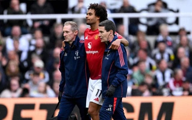 ユナイテッドに大きな痛手？ 負傷交代のザークツィーに今季絶望の可能性…ハムストリングを負傷