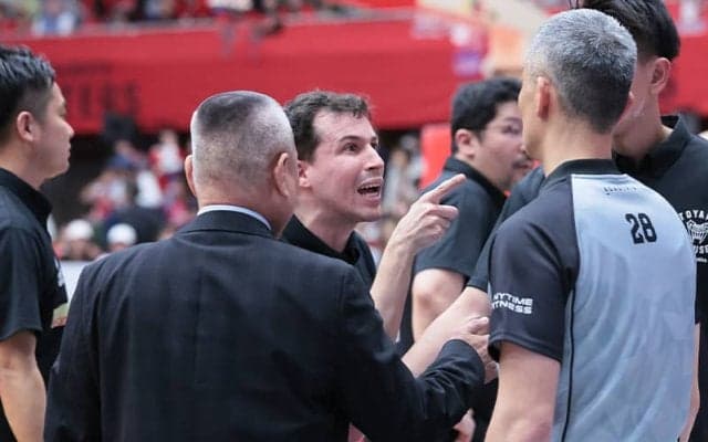 B2富山のダビー・ゴメスHCにPO含む4試合出場停止…熊本戦での行為が懲罰対象