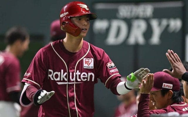 楽天の宗山塁がプロ初本塁打　12球団の新人で最速、敵地の右翼テラス席に先制打