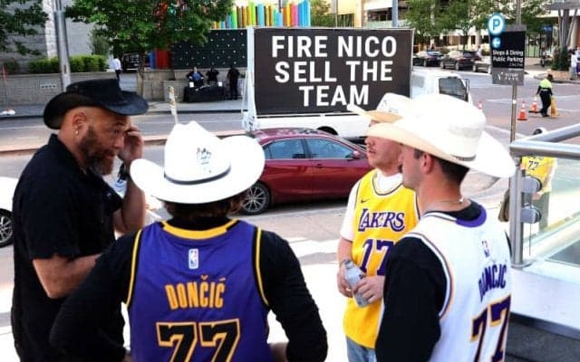 マブスGMが突如記者会見を開催…ドンチッチのトレードに言及「後悔はない」