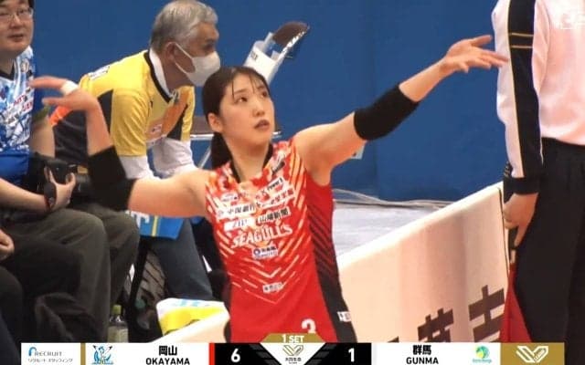 女子バレー、揺れ動く“魔球”サーブがリベロを翻弄 2連続エースに守備のスペシャリストもタジタジ