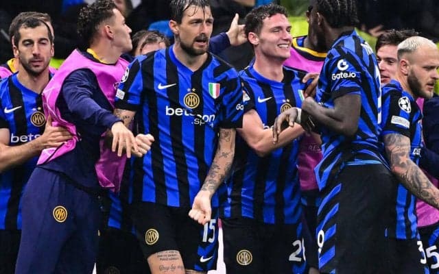 移籍後初ゴールが古巣相手の決勝弾に、パヴァールは｢限界は設けない｣と三冠を視野に