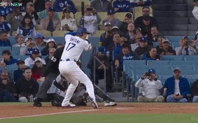 大谷翔平、確信ホームランで見せた「カッコ良すぎる」フォロースルーの瞬間 本拠地ファンも総立ち大歓声「打った瞬間だ」