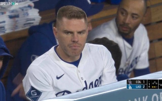 大谷翔平、フリーマンとのアベックホームラン後に見せた“一瞬の表情”にファン注目…カメラが捉えたベンチでのやり取り