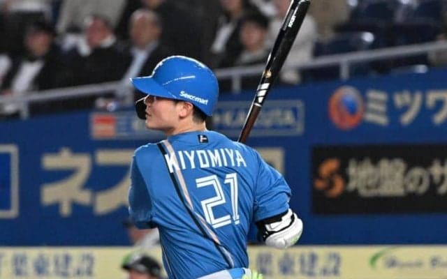 【日本ハム】レジェンドOB小笠原道大氏が指摘する、ロマン砲・清宮幸太郎の「打撃良化の要因」とは