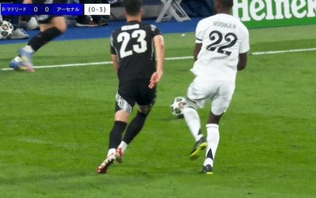 「きたねぇぞリュディガー！」悪質な“膝蹴りアフターファウル”にSNS大荒れ「極悪やろ」「UFCかよ」「どんだけ削りたいねん」