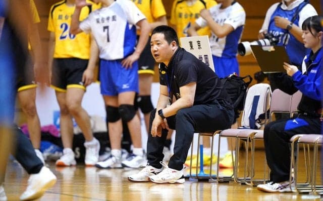 駿台学園高の梅川大介監督はなぜ大阪Bのアカデミーに？　日本の育成の可能性と、これからの駿台学園高との関わりについて「まずはやってみることを大事に」