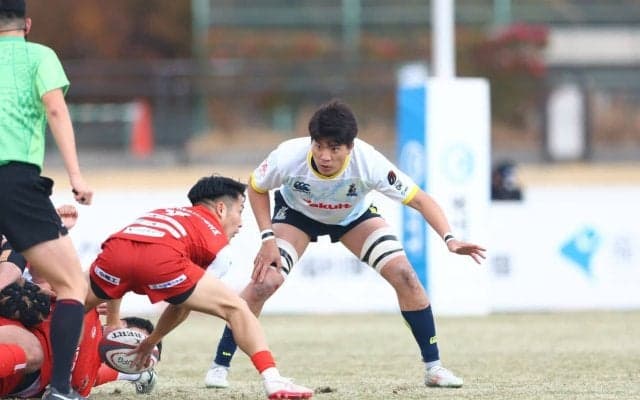 チームを沸騰させる“魂の男”。熱き闘志をたぎらせながらプレーで示す「出る選手の責任」