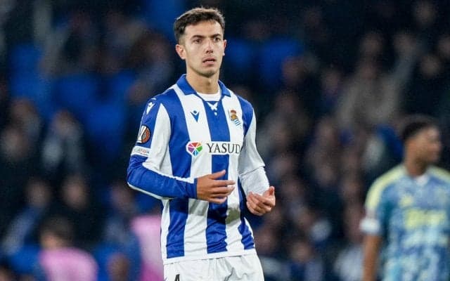 場外でもアーセナルとレアルが勃発か!? ソシエダMFスビメンディはレアルを最優先と報道