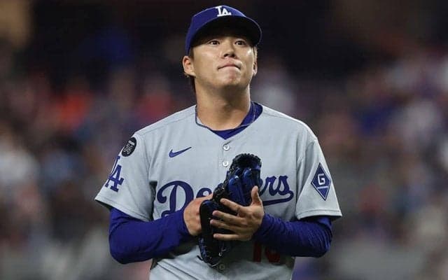 山本由伸に仰天「手が付けられない」　魅了された同僚…「デグロムと並ぶ？」質問に即答